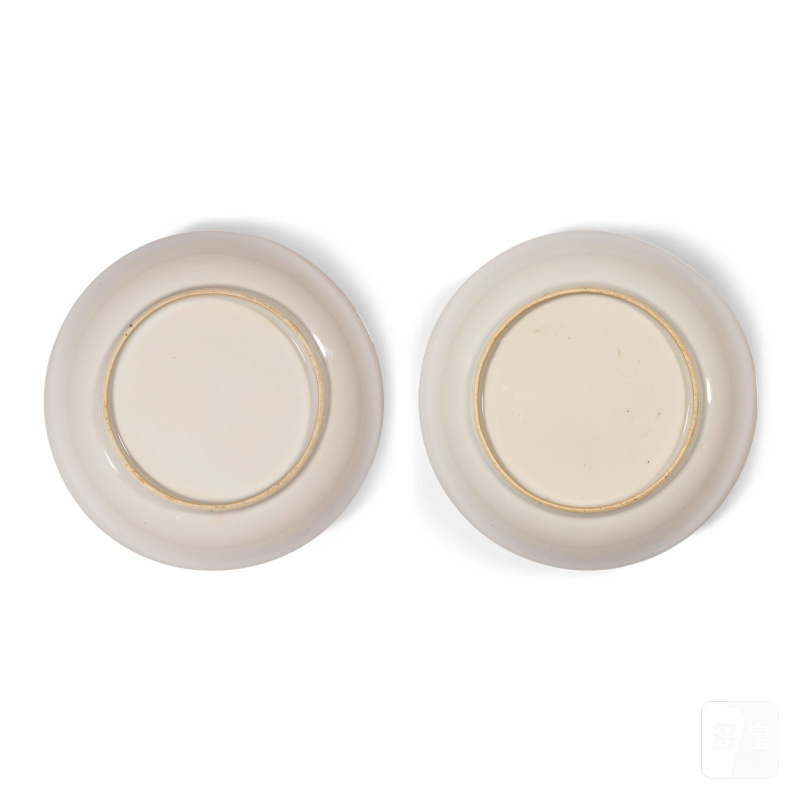 十八世紀或更晚 墨彩山水圖盤一對 | PAIRE D'ASSIETTES EN PORCELAINE À DÉCOR EN GRISAILLE - 图2